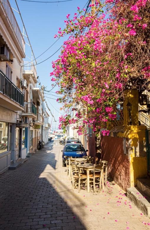 Matilda Central Apartment Aegina Экстерьер фото